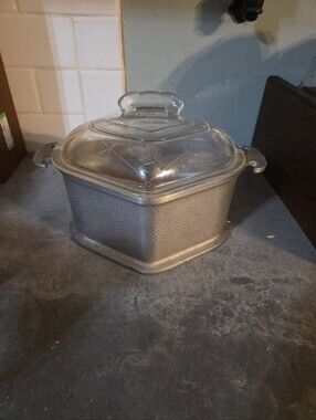 Vintage Heavy Aluminum Guardian Service Triangular Casserold Dish Original Lid.